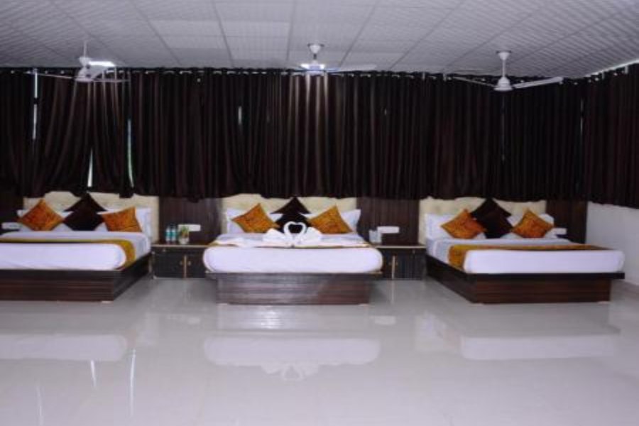 Best resort in Uttarakhand near with cozy accommodations